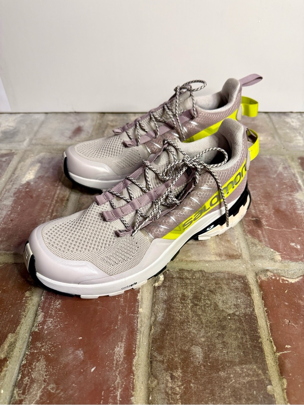 Salomon Trail Running Shoes in Lavender/Mauve + Neon Yellow, Contagrip, sz 9